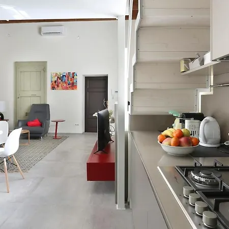 Miranda Apartment *