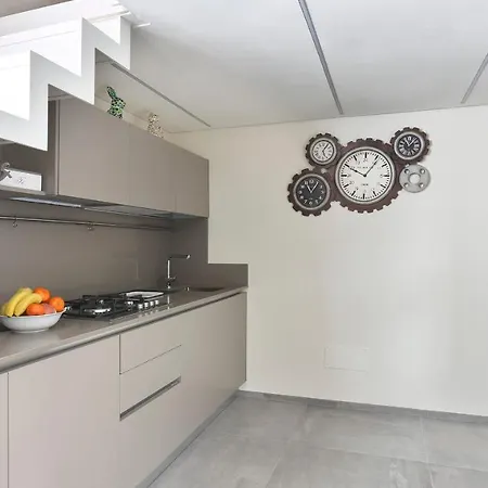 Miranda Apartment *